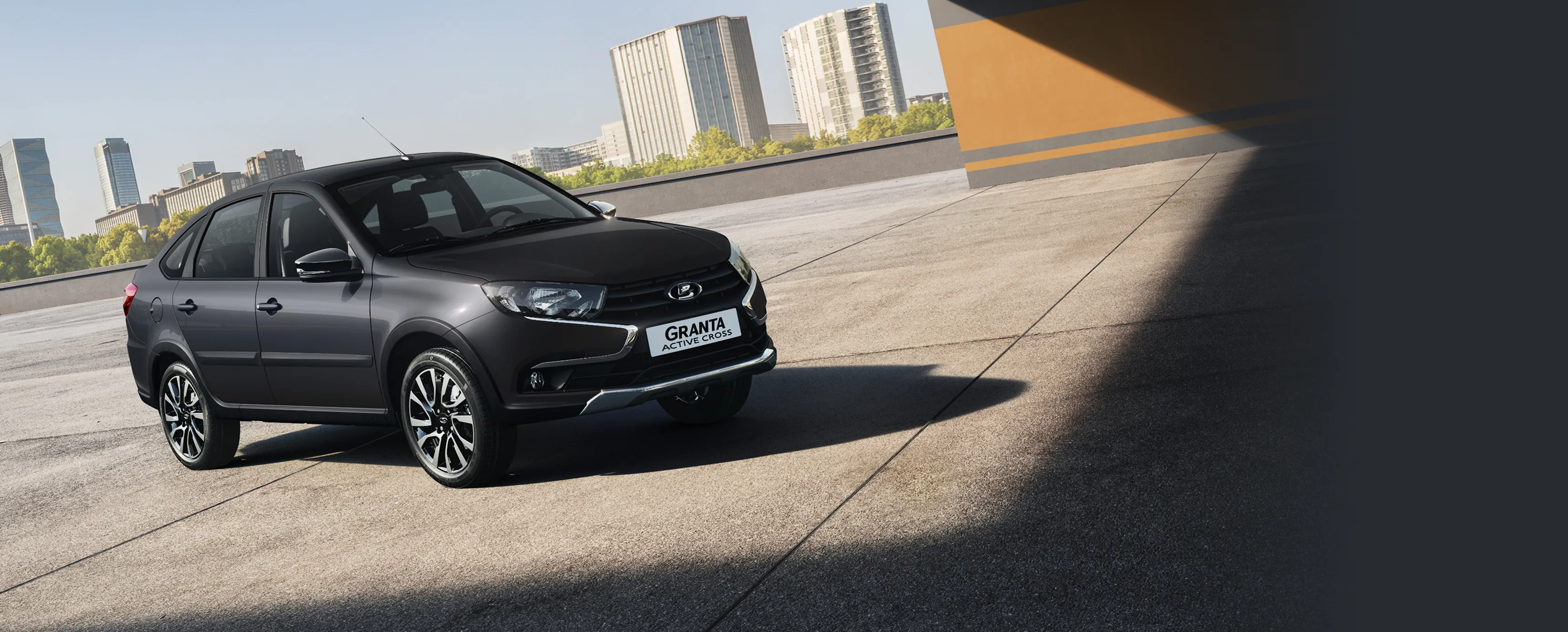 LADA Granta Active Cross вид спереди 3/4