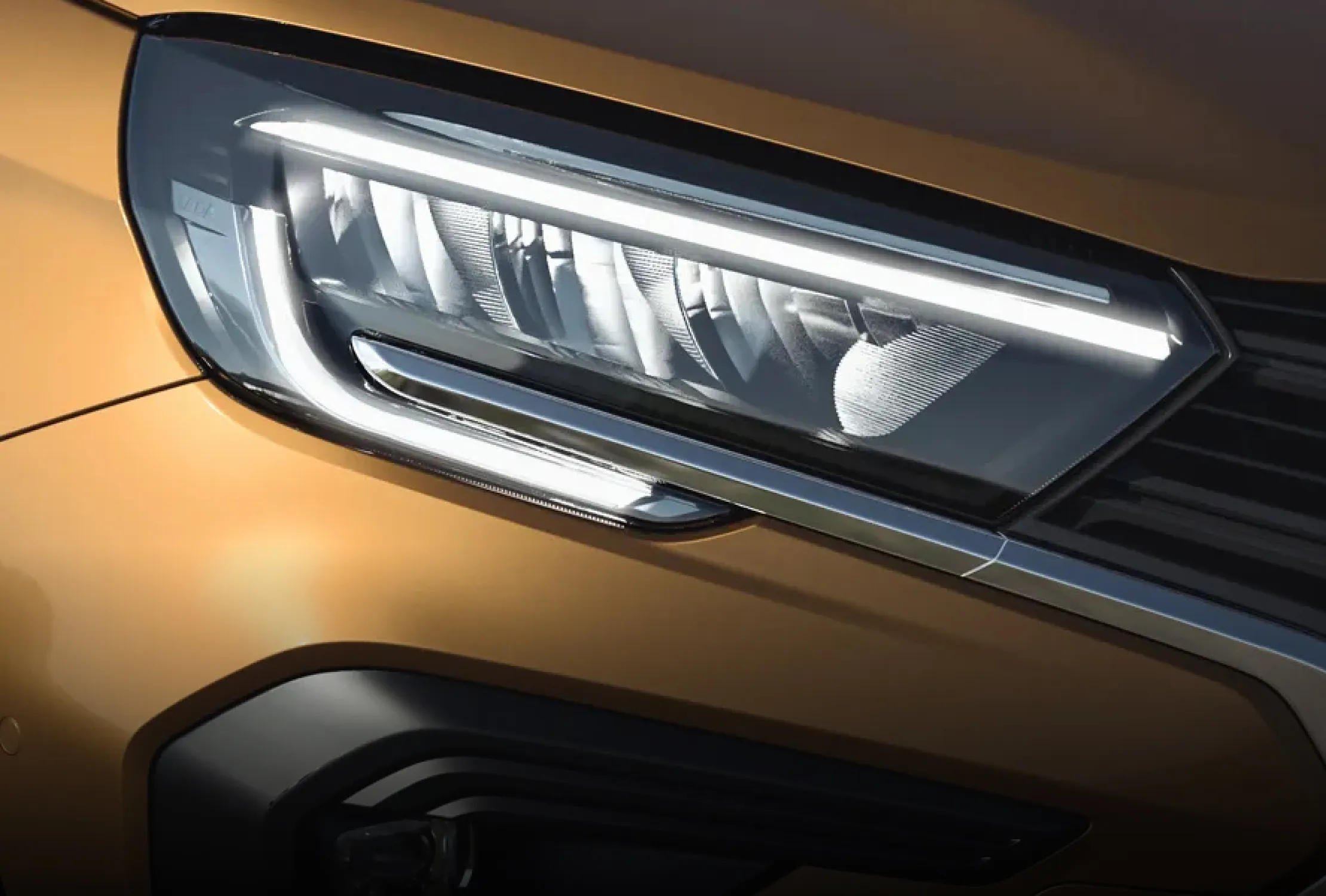 Светодиодная фара LADA Vesta Cross крупным планом